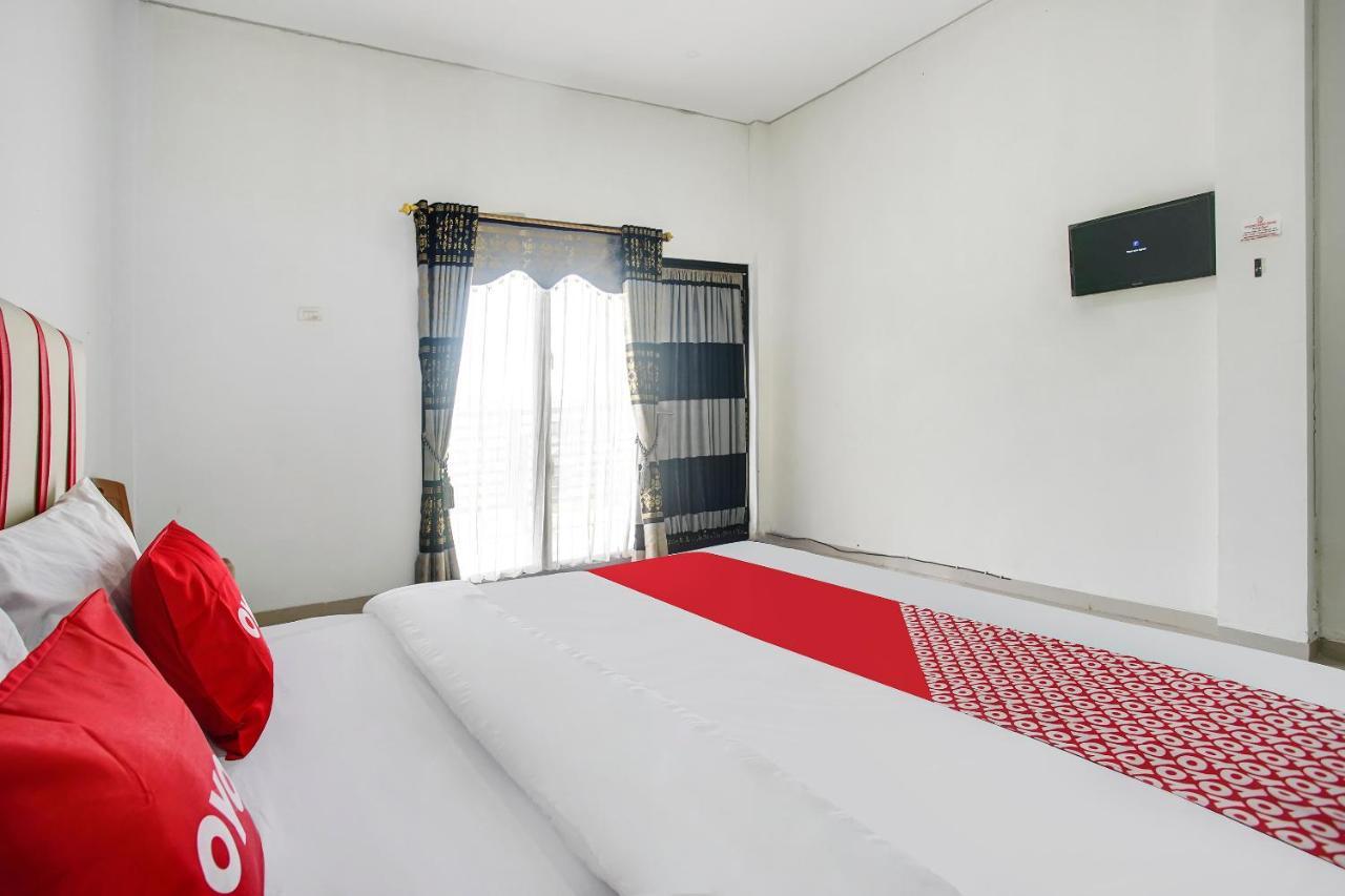 Oyo 2246 Anjung Bang Oking Hotel & Resort Pasarpulaupisang Eksteriør billede